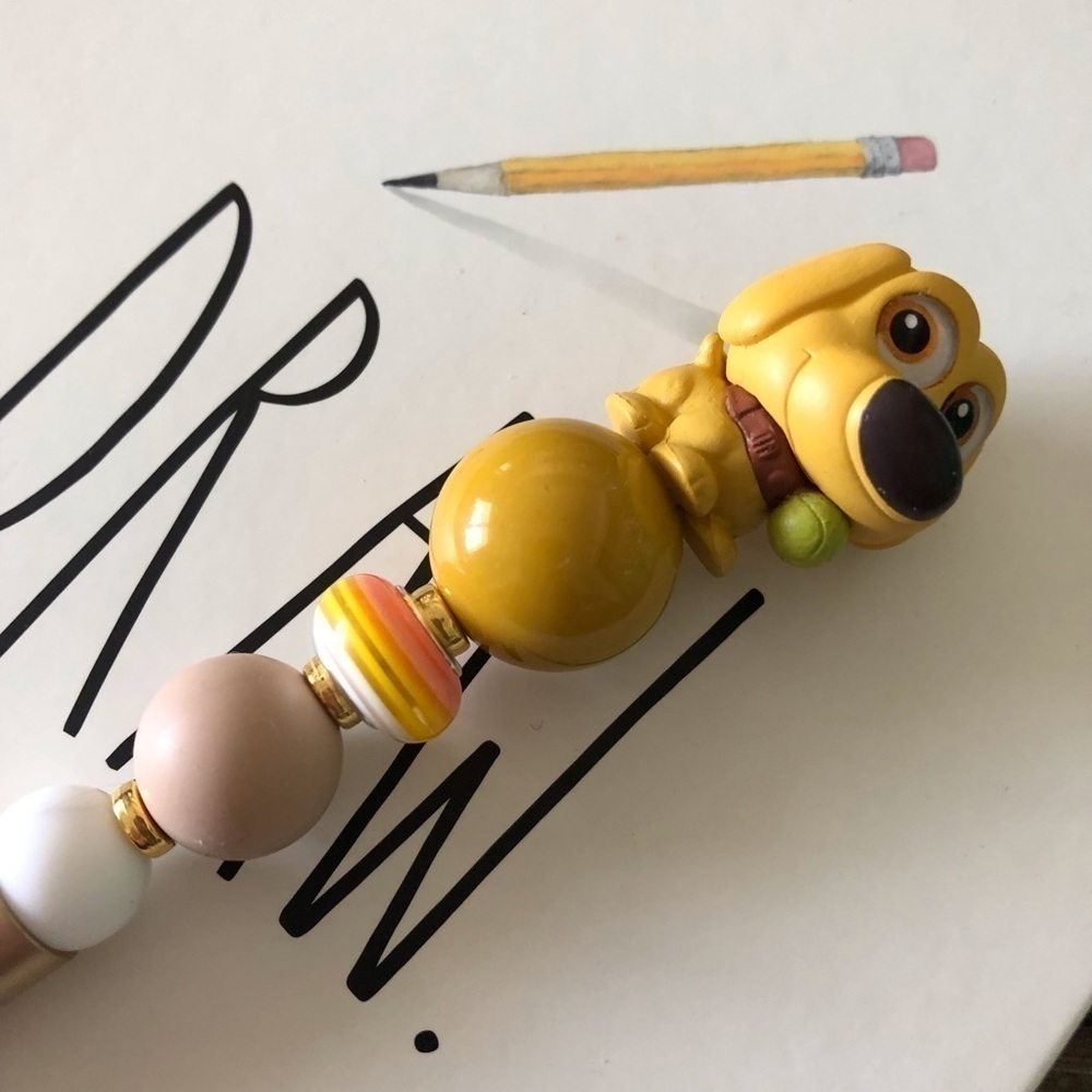 Disney Doorables: Up: Dug with tennis ball handmade beaded pen